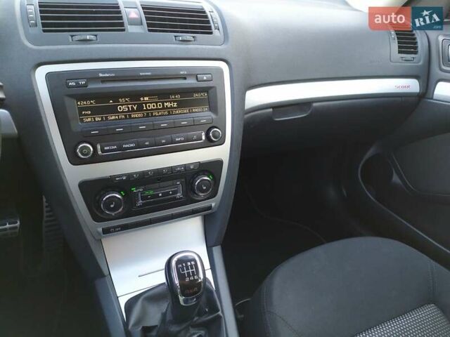 Шкода Октавия Скаут 2012 в Киеве на Automoto.ua Серый Шкода Октавия Скаут, объемом двигателя 1.8 л и пробегом 197 тыс. км за 9999 $, фото 26 на Automoto.ua