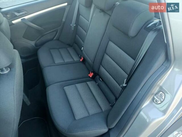 Шкода Октавия Скаут 2012 в Киеве на Automoto.ua Серый Шкода Октавия Скаут, объемом двигателя 1.8 л и пробегом 197 тыс. км за 9999 $, фото 32 на Automoto.ua