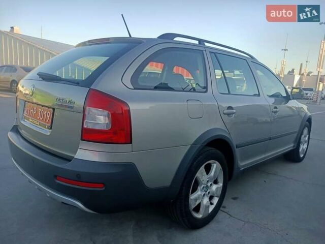 Шкода Октавия Скаут 2012 в Киеве на Automoto.ua Серый Шкода Октавия Скаут, объемом двигателя 1.8 л и пробегом 197 тыс. км за 9999 $, фото 6 на Automoto.ua