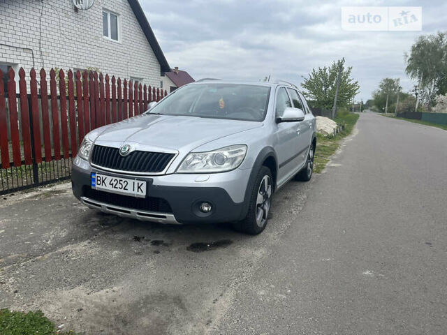 Сірий Шкода Octavia Scout, об'ємом двигуна 1.8 л та пробігом 230 тис. км за 9300 $, фото 6 на Automoto.ua