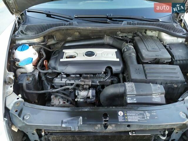 Шкода Октавия Скаут 2012 в Киеве на Automoto.ua Серый Шкода Октавия Скаут, объемом двигателя 1.8 л и пробегом 197 тыс. км за 9999 $, фото 42 на Automoto.ua