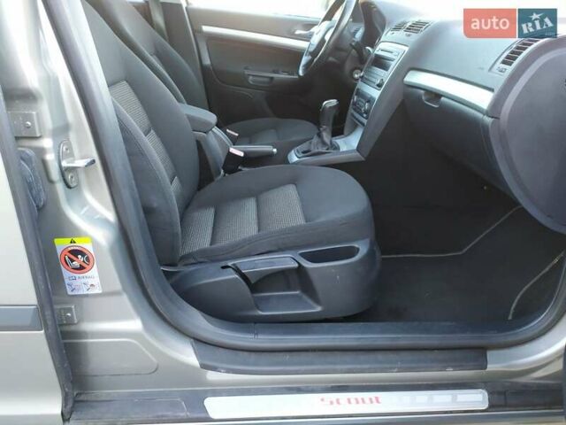 Шкода Октавия Скаут 2012 в Киеве на Automoto.ua Серый Шкода Октавия Скаут, объемом двигателя 1.8 л и пробегом 197 тыс. км за 9999 $, фото 37 на Automoto.ua