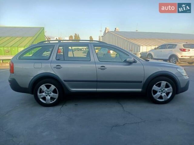Шкода Октавия Скаут 2012 в Киеве на Automoto.ua Серый Шкода Октавия Скаут, объемом двигателя 1.8 л и пробегом 197 тыс. км за 9999 $, фото 8 на Automoto.ua