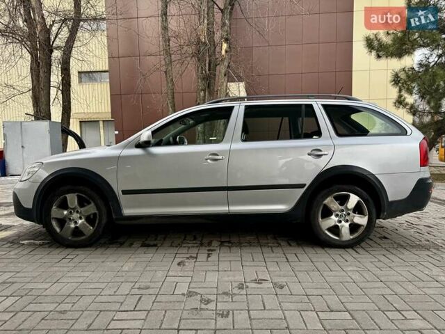 Серый Шкода Октавия Скаут, объемом двигателя 1.8 л и пробегом 270 тыс. км за 10500 $, фото 11 на Automoto.ua