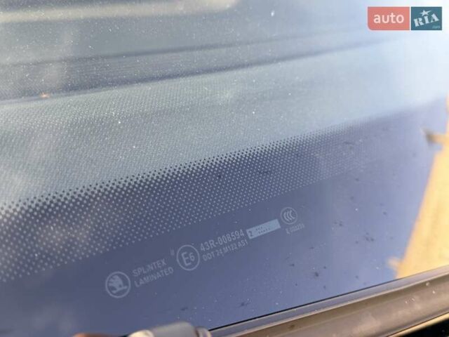 Серый Шкода Октавия Скаут, объемом двигателя 2 л и пробегом 191 тыс. км за 13600 $, фото 28 на Automoto.ua
