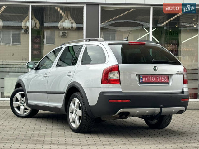 Серый Шкода Октавия Скаут, объемом двигателя 2 л и пробегом 175 тыс. км за 12999 $, фото 28 на Automoto.ua