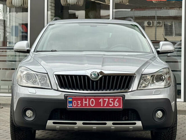 Серый Шкода Октавия Скаут, объемом двигателя 2 л и пробегом 175 тыс. км за 12999 $, фото 5 на Automoto.ua