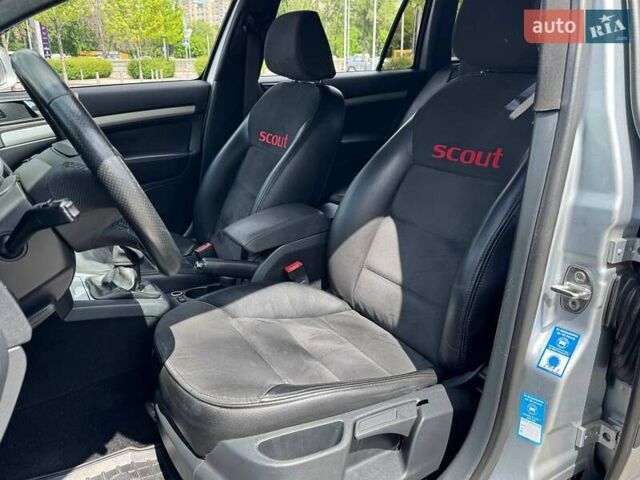 Сірий Шкода Octavia Scout, об'ємом двигуна 1.97 л та пробігом 253 тис. км за 11490 $, фото 7 на Automoto.ua