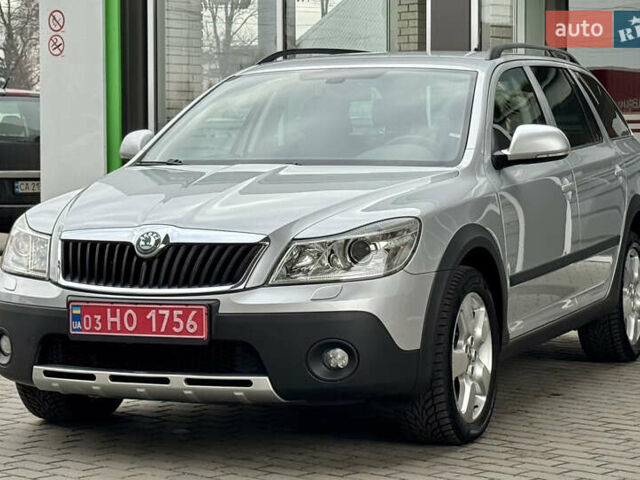 Серый Шкода Октавия Скаут, объемом двигателя 2 л и пробегом 175 тыс. км за 12999 $, фото 12 на Automoto.ua