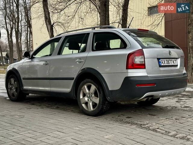 Серый Шкода Октавия Скаут, объемом двигателя 1.8 л и пробегом 270 тыс. км за 10500 $, фото 10 на Automoto.ua