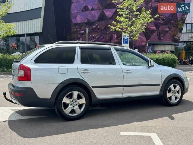 Сірий Шкода Octavia Scout, об'ємом двигуна 1.97 л та пробігом 253 тис. км за 11490 $, фото 6 на Automoto.ua