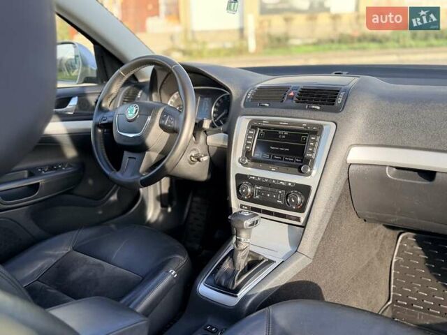 Серый Шкода Октавия Скаут, объемом двигателя 2 л и пробегом 191 тыс. км за 13600 $, фото 32 на Automoto.ua