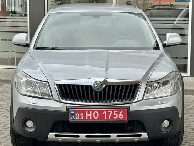 Серый Шкода Октавия Скаут, объемом двигателя 2 л и пробегом 175 тыс. км за 12999 $, фото 6 на Automoto.ua