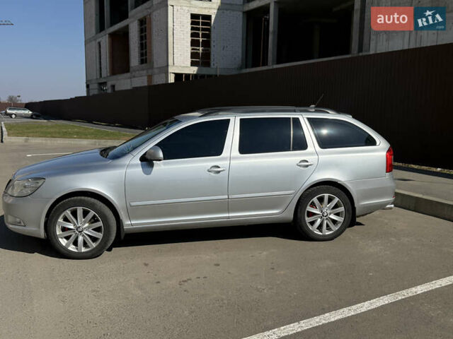Сірий Шкода Octavia Scout, об'ємом двигуна 2 л та пробігом 260 тис. км за 9200 $, фото 1 на Automoto.ua