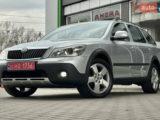 Серый Шкода Октавия Скаут, объемом двигателя 2 л и пробегом 175 тыс. км за 12999 $, фото 8 на Automoto.ua