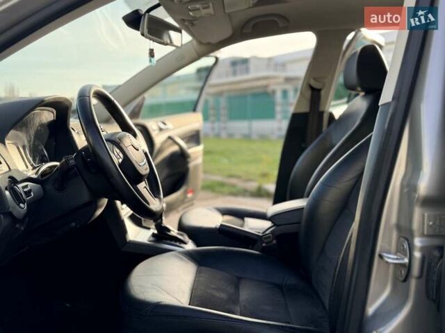 Серый Шкода Октавия Скаут, объемом двигателя 2 л и пробегом 191 тыс. км за 13600 $, фото 47 на Automoto.ua