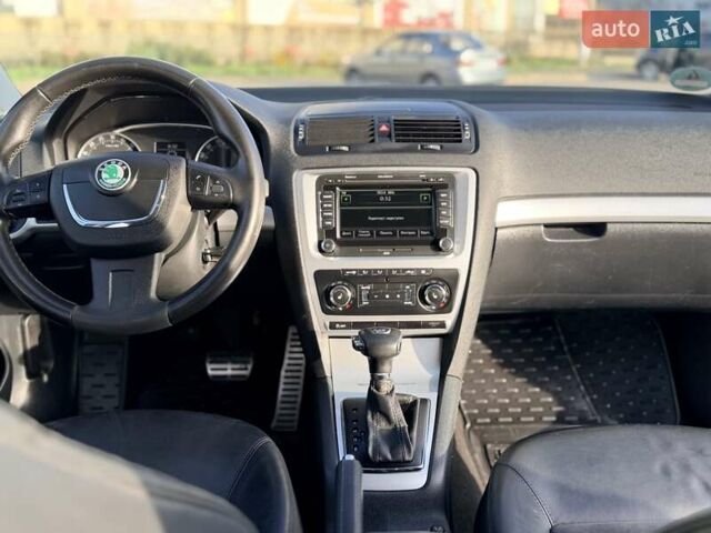 Серый Шкода Октавия Скаут, объемом двигателя 2 л и пробегом 191 тыс. км за 13600 $, фото 40 на Automoto.ua