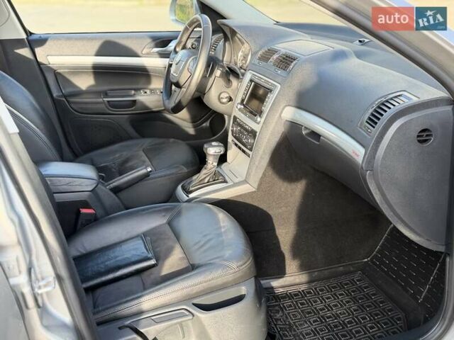 Серый Шкода Октавия Скаут, объемом двигателя 2 л и пробегом 191 тыс. км за 13600 $, фото 31 на Automoto.ua