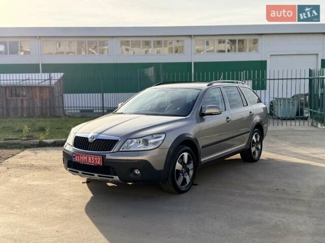Серый Шкода Октавия Скаут, объемом двигателя 2 л и пробегом 191 тыс. км за 13600 $, фото 13 на Automoto.ua