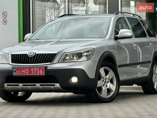 Серый Шкода Октавия Скаут, объемом двигателя 2 л и пробегом 175 тыс. км за 12999 $, фото 27 на Automoto.ua