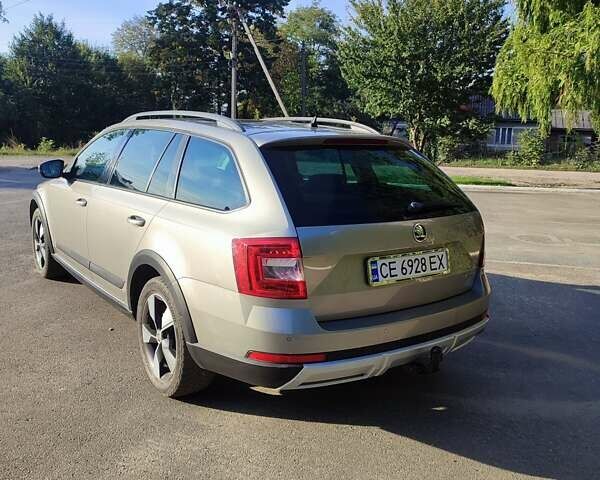 Шкода Октавия Скаут 2014 в Черновцах на Automoto.ua Серый Шкода Октавия Скаут, объемом двигателя 1.97 л и пробегом 192 тыс. км за 15950 $, фото 4 на Automoto.ua