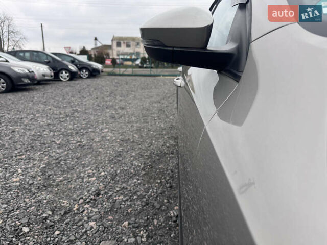 Серый Шкода Октавия Скаут, объемом двигателя 2 л и пробегом 220 тыс. км за 15700 $, фото 11 на Automoto.ua