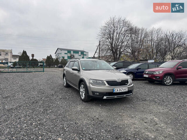 Серый Шкода Октавия Скаут, объемом двигателя 2 л и пробегом 220 тыс. км за 15700 $, фото 9 на Automoto.ua
