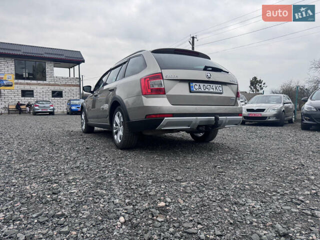 Серый Шкода Октавия Скаут, объемом двигателя 2 л и пробегом 220 тыс. км за 15700 $, фото 20 на Automoto.ua