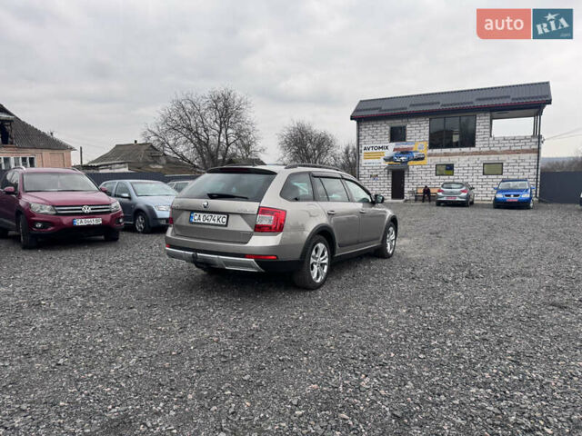 Серый Шкода Октавия Скаут, объемом двигателя 2 л и пробегом 220 тыс. км за 15700 $, фото 10 на Automoto.ua