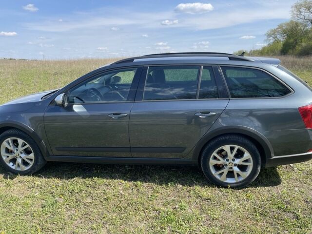 Сірий Шкода Octavia Scout, об'ємом двигуна 2 л та пробігом 320 тис. км за 12500 $, фото 2 на Automoto.ua