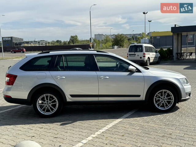 Сірий Шкода Octavia Scout, об'ємом двигуна 2 л та пробігом 290 тис. км за 15999 $, фото 4 на Automoto.ua