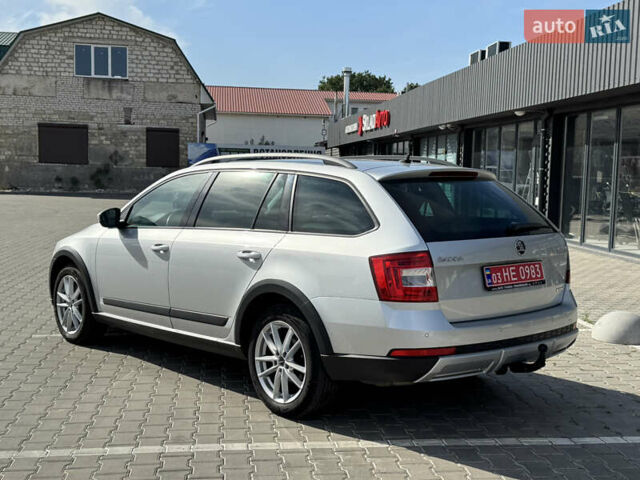 Сірий Шкода Octavia Scout, об'ємом двигуна 2 л та пробігом 290 тис. км за 15999 $, фото 2 на Automoto.ua