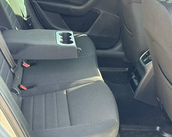 Сірий Шкода Octavia Scout, об'ємом двигуна 2 л та пробігом 290 тис. км за 15999 $, фото 22 на Automoto.ua