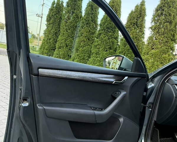 Сірий Шкода Octavia Scout, об'ємом двигуна 2 л та пробігом 216 тис. км за 15499 $, фото 32 на Automoto.ua