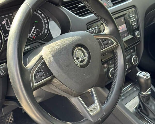 Сірий Шкода Octavia Scout, об'ємом двигуна 2 л та пробігом 290 тис. км за 15999 $, фото 12 на Automoto.ua