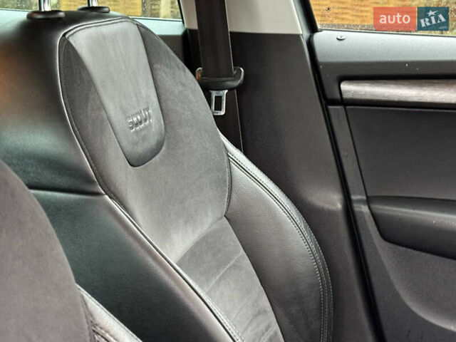Серый Шкода Октавия Скаут, объемом двигателя 2 л и пробегом 251 тыс. км за 15950 $, фото 92 на Automoto.ua