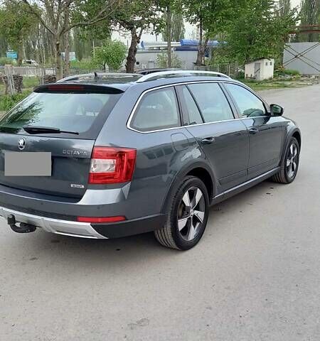 Сірий Шкода Octavia Scout, об'ємом двигуна 2 л та пробігом 220 тис. км за 18900 $, фото 1 на Automoto.ua