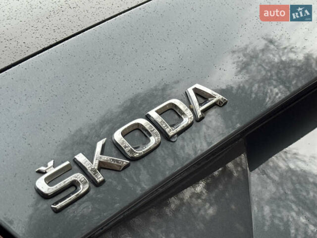 Серый Шкода Октавия Скаут, объемом двигателя 2 л и пробегом 251 тыс. км за 15950 $, фото 57 на Automoto.ua