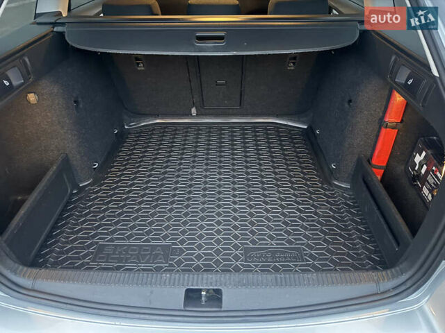 Сірий Шкода Octavia Scout, об'ємом двигуна 2 л та пробігом 270 тис. км за 15700 $, фото 6 на Automoto.ua