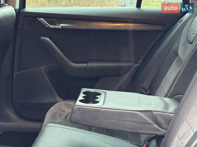 Серый Шкода Октавия Скаут, объемом двигателя 2 л и пробегом 251 тыс. км за 15950 $, фото 103 на Automoto.ua