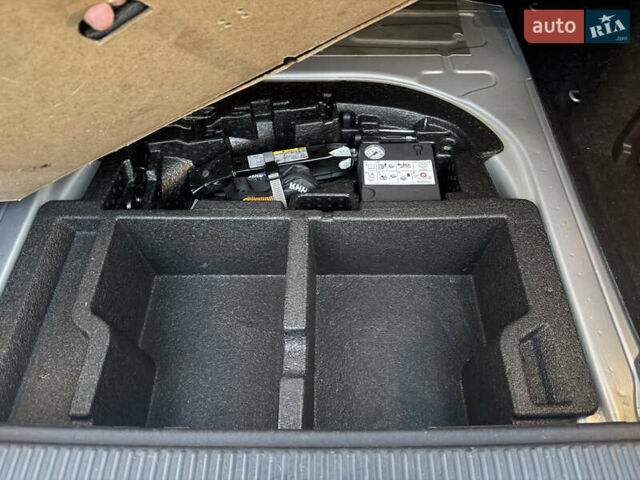 Сірий Шкода Octavia Scout, об'ємом двигуна 2 л та пробігом 270 тис. км за 15700 $, фото 7 на Automoto.ua