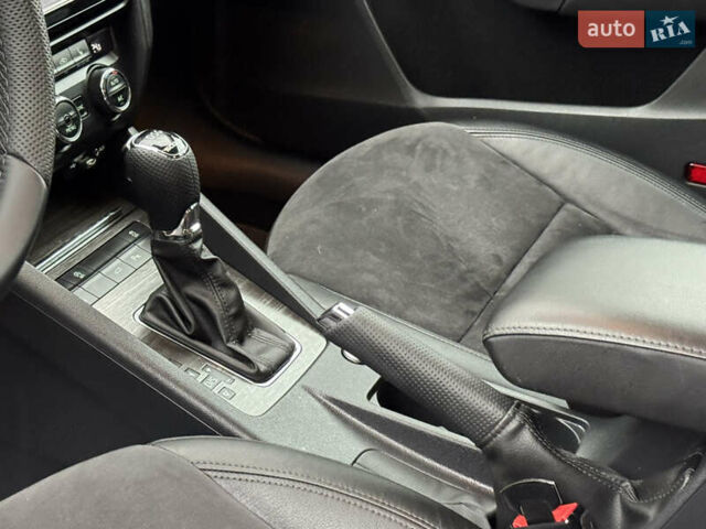 Серый Шкода Октавия Скаут, объемом двигателя 2 л и пробегом 251 тыс. км за 15950 $, фото 77 на Automoto.ua