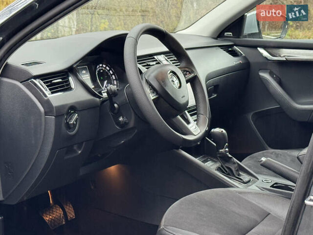 Серый Шкода Октавия Скаут, объемом двигателя 2 л и пробегом 251 тыс. км за 15950 $, фото 69 на Automoto.ua