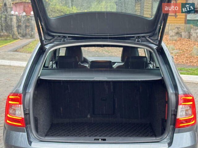 Серый Шкода Октавия Скаут, объемом двигателя 2 л и пробегом 251 тыс. км за 15950 $, фото 115 на Automoto.ua