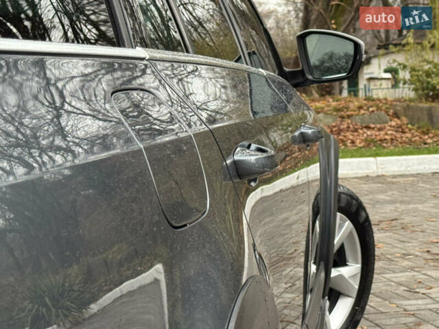Серый Шкода Октавия Скаут, объемом двигателя 2 л и пробегом 251 тыс. км за 15950 $, фото 45 на Automoto.ua