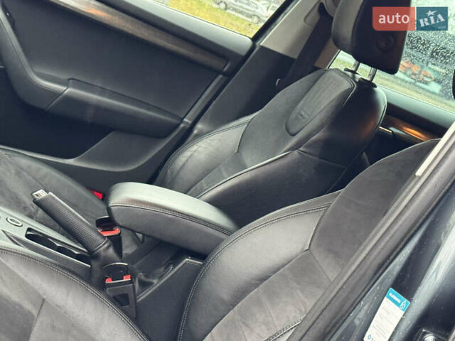 Серый Шкода Октавия Скаут, объемом двигателя 2 л и пробегом 251 тыс. км за 15950 $, фото 73 на Automoto.ua