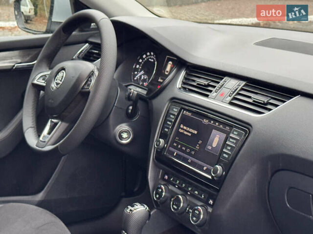 Серый Шкода Октавия Скаут, объемом двигателя 2 л и пробегом 251 тыс. км за 15950 $, фото 94 на Automoto.ua