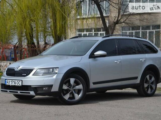 Сірий Шкода Octavia Scout, об'ємом двигуна 2 л та пробігом 291 тис. км за 13300 $, фото 3 на Automoto.ua