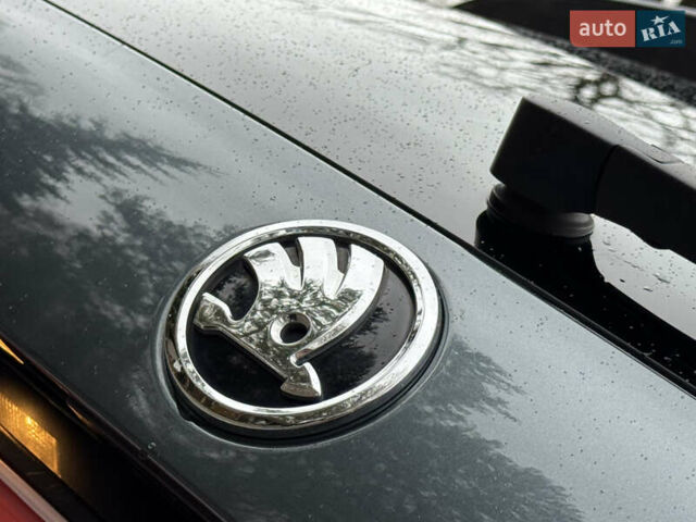 Серый Шкода Октавия Скаут, объемом двигателя 2 л и пробегом 251 тыс. км за 15950 $, фото 37 на Automoto.ua