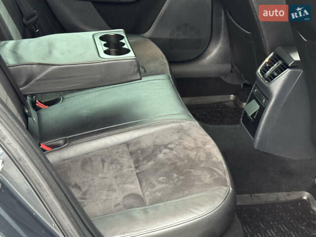 Серый Шкода Октавия Скаут, объемом двигателя 2 л и пробегом 251 тыс. км за 15950 $, фото 109 на Automoto.ua